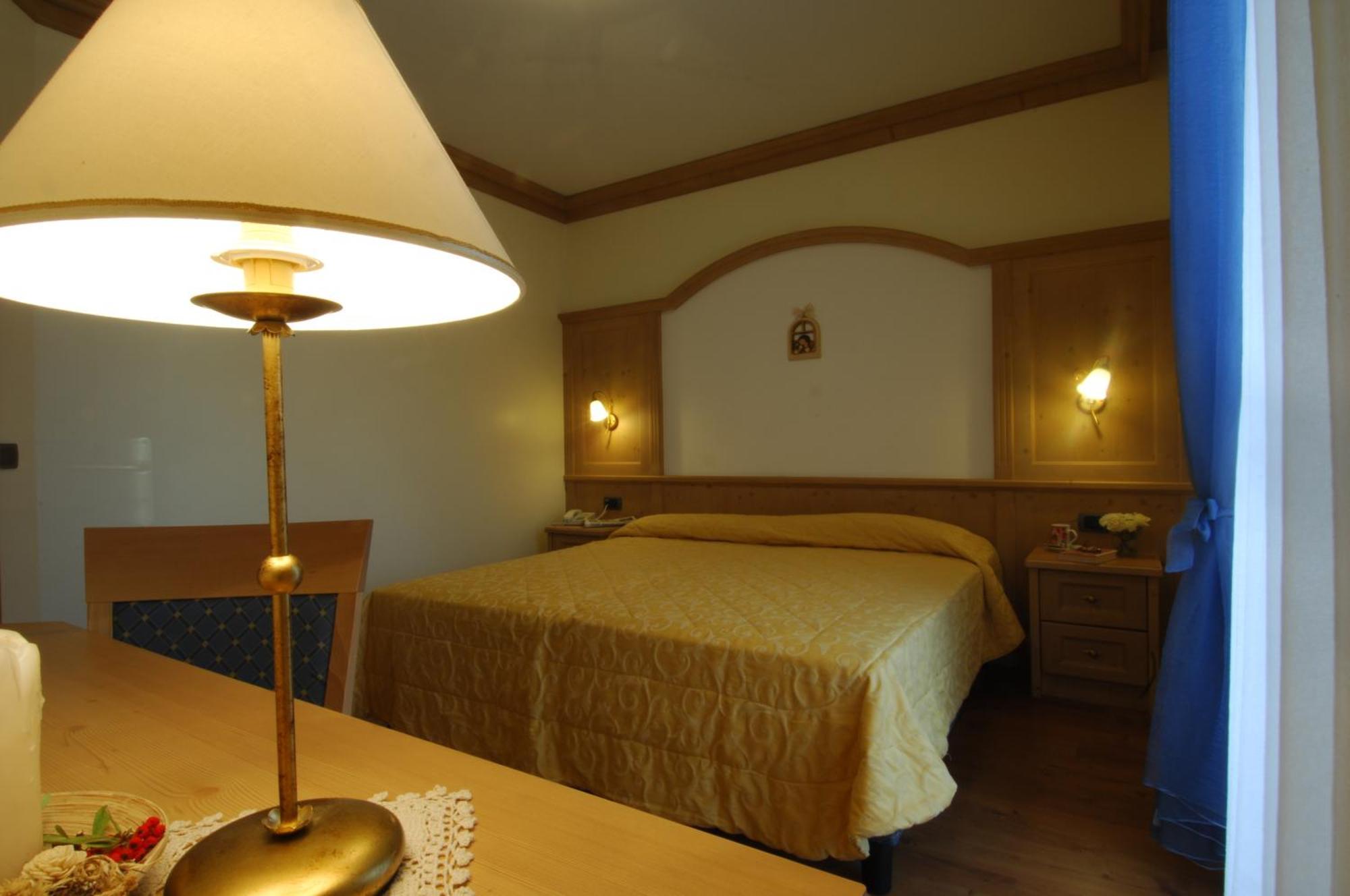 Hotel Lido - Slow & Natural Living Molveno Esterno foto