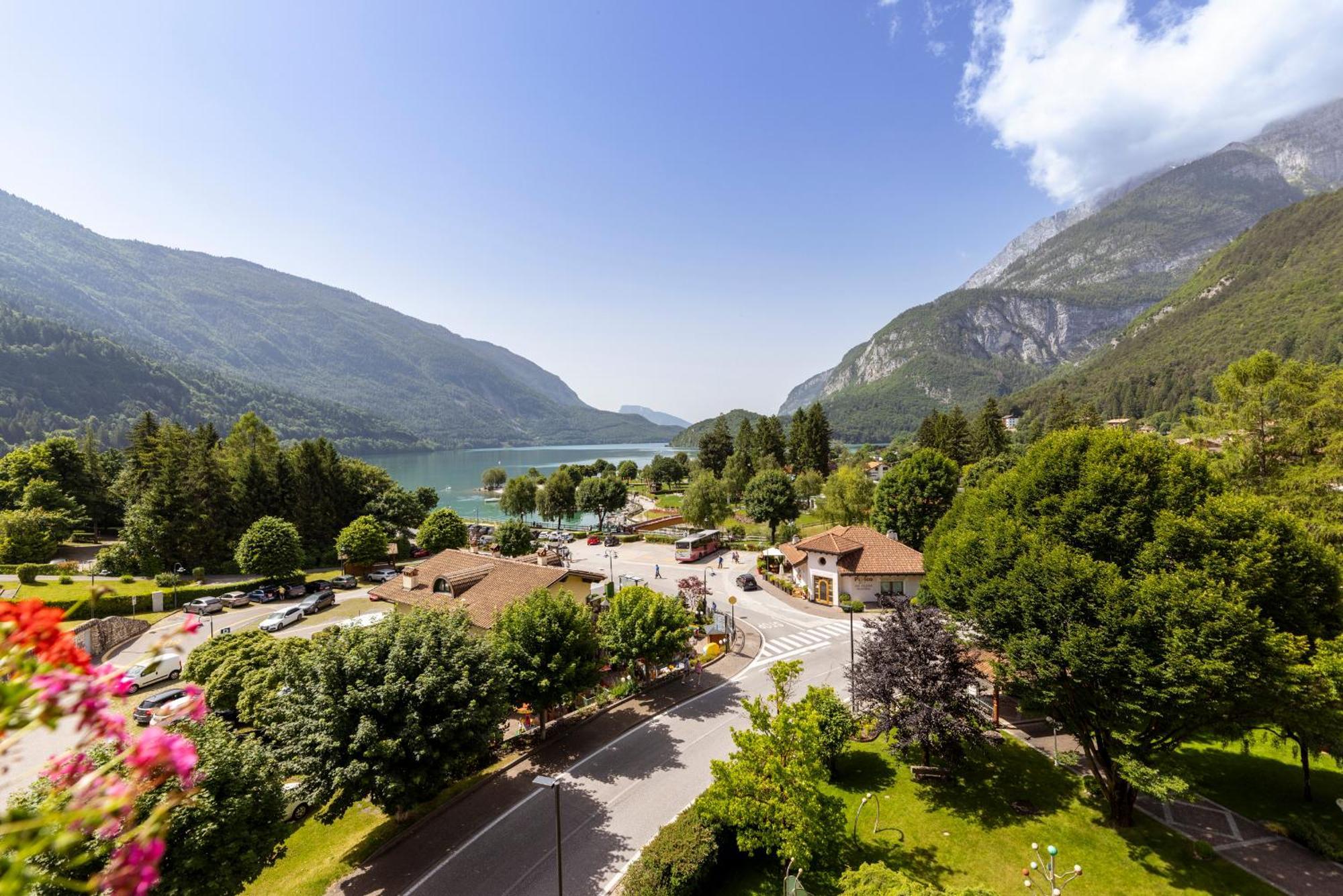 Hotel Lido - Slow & Natural Living Molveno Esterno foto