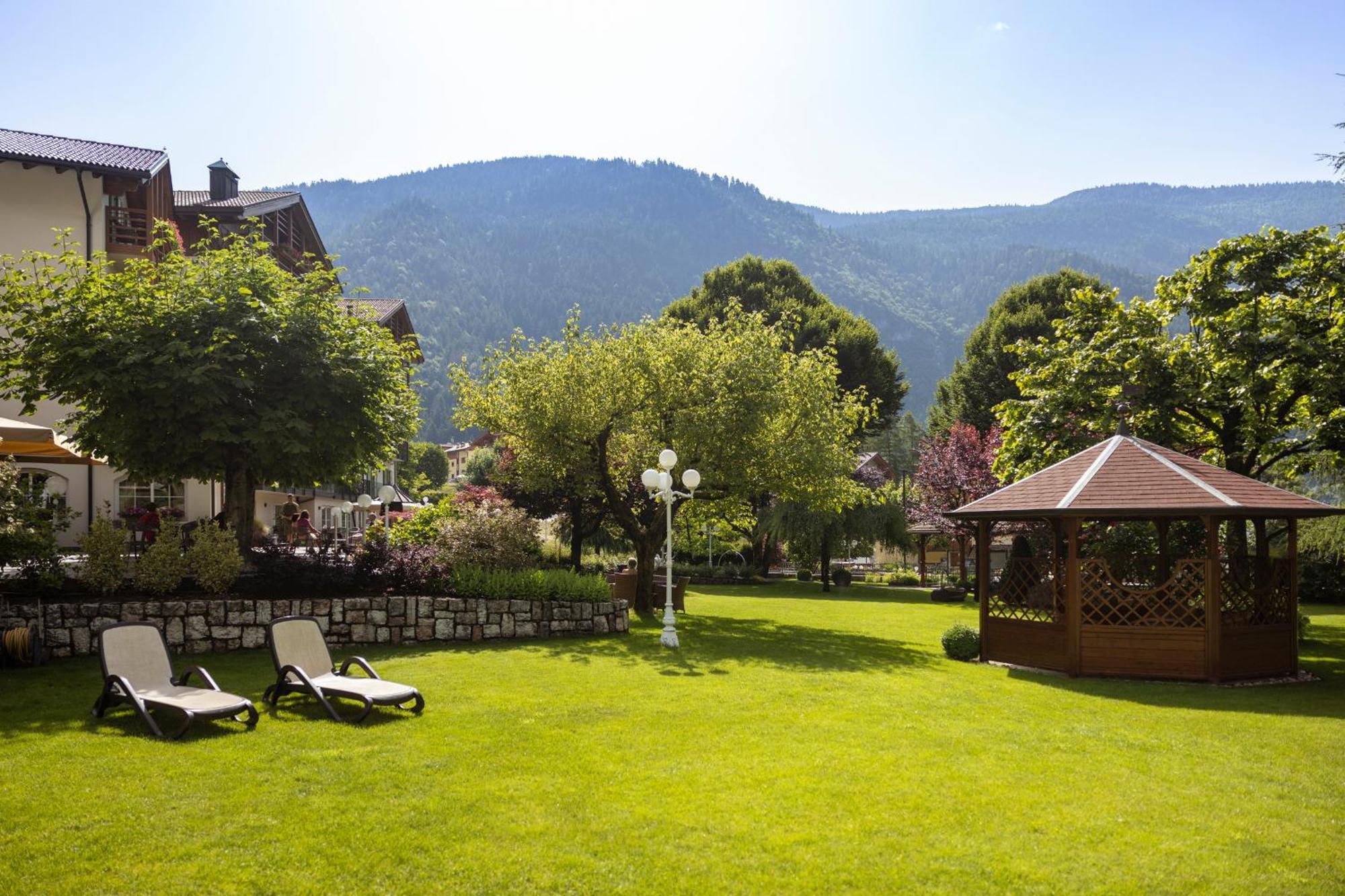 Hotel Lido - Slow & Natural Living Molveno Esterno foto